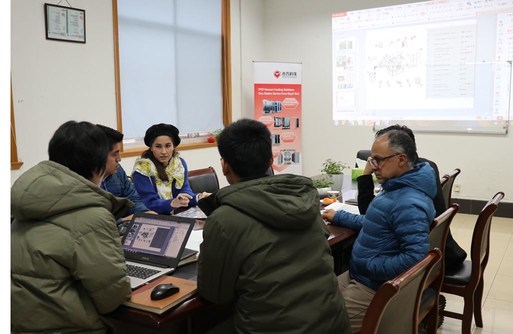 गुणवत्ता पीवीडी वैक्यूम कोटिंग मशीन फैक्टरी